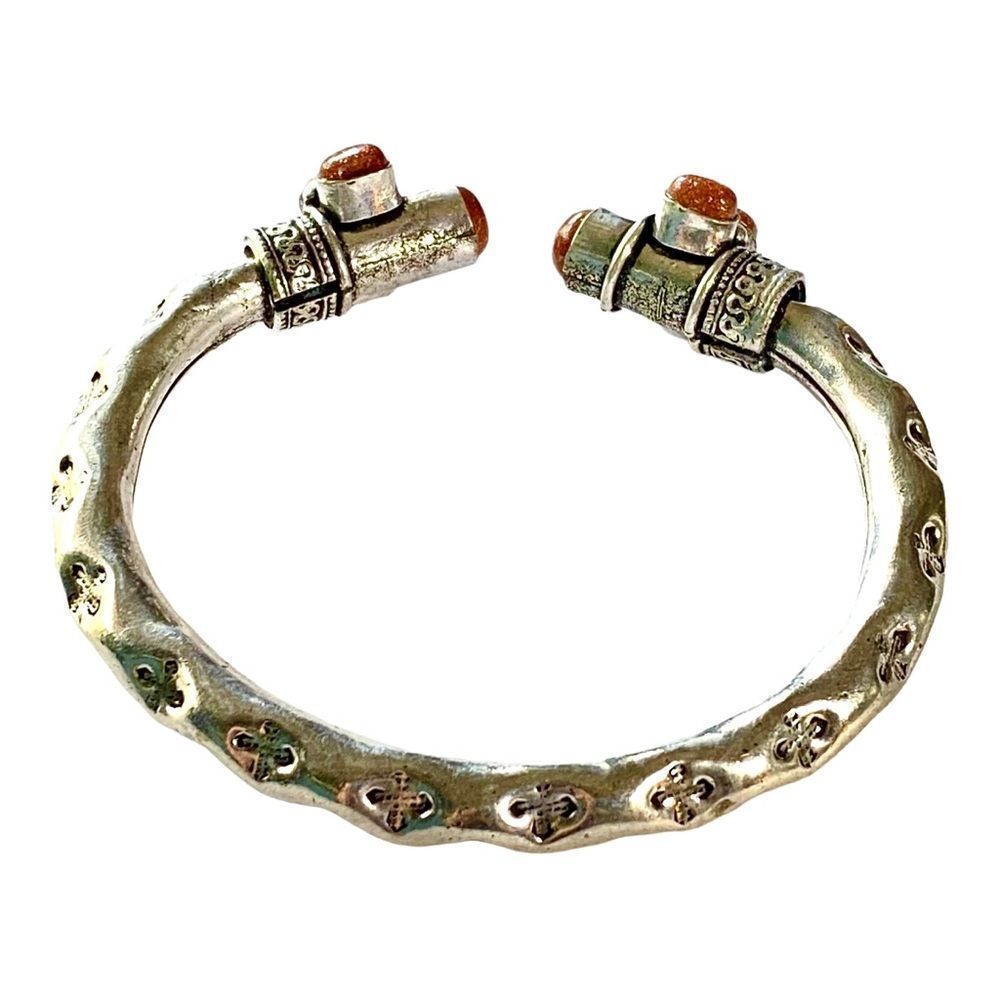 Natural Goldstone Gemstones in a Handcrafted Artisan Bangle Bracelet - Picture 5 of 9